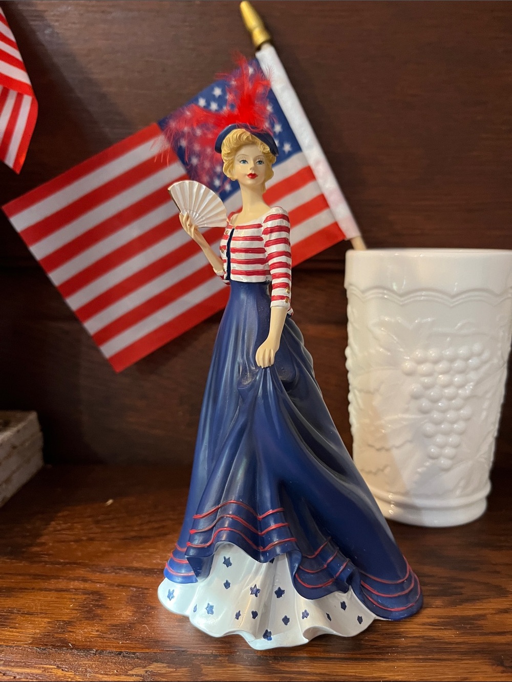 Hamilton Collection's "Freedom's in Fashion" series by artist Thomas Kinkade